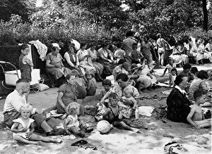 Volkspark: Relaxation in the Neukoelln Volkspark, 1936