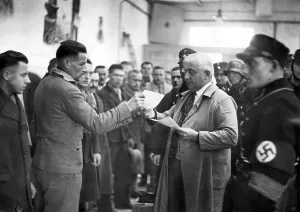 Amnesty: Release of prisoners from Dachau concentration camp, 1933