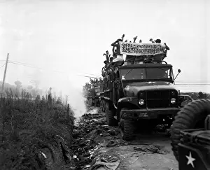Panmunjom: Released Communist POWs in trucks ripped off their