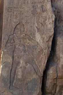 Colossi: Relief depicting the union between Upper Egypt and Lower Eg