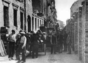 Studded: Relocation of residents in the Warsaw Ghetto