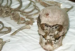 Yekaterinburg: Remains of tsarist family, 1997