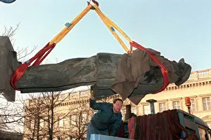 Eisleben: Removal of Socialist Symbols in Eisleben