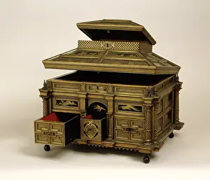 Lacquer: Renaissance cabinet with drawers