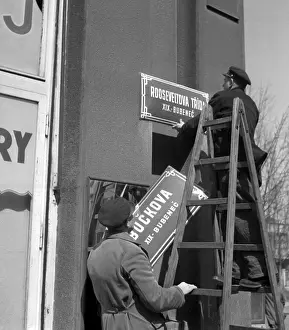 Renaming: Renaming streets