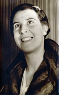 Ros Fraser Collection: Rene Fraser in 1928