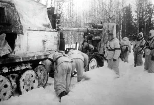 Presumably: Repair of chain damage, 1943