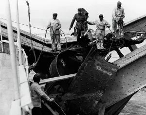 Danube: Repair of the Danube bridge in Belgrade, 1941