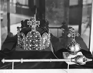 1000: Reproduction of the Imperial Regalia