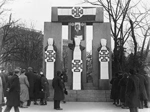 Potent: The Republic Monument in Vienna