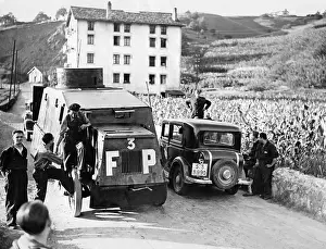 Farmhouse: Republican armored car of the People's Front
