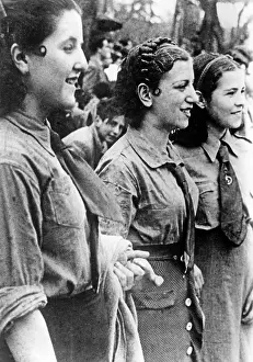 Ties: Republican female fighters, 1936
