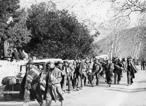 Collapse: Republican fighters march to the internment camp, Franc