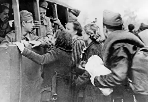 Relatives: Republican fighters on their way to the front, Barcelona