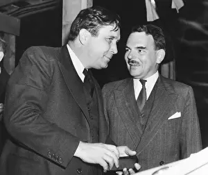 1398: Republicans Wendell Willkie (left) with Thomas