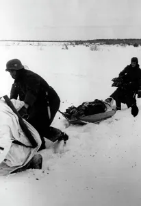 Aunt: Rescue of a wounded soldier, 1942