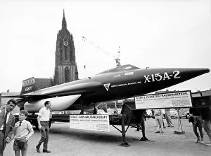 Kaiserdom: Research plane of US air force in front of Kaiserdom in Fran