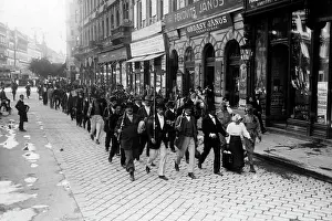 Reservist: Reservists march through Budapest, 1914