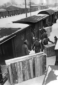 Crates: Resettlement of Lithuania Germans, 1941