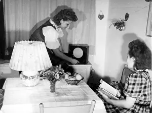 Dormitory: Two residents of a youth hostel in their room