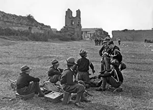 Knapsack: Rest of the Balilla youth after a practice march, 1936
