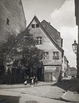 Grinder: Restaurant in Alt-Berlin, 1921