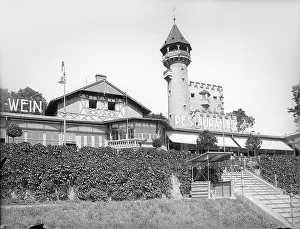 Monchsberg: Restaurant Electric elevator and water tower