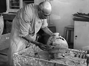 Merging: Restoration of antique pots