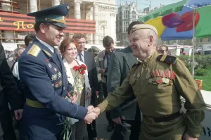 Celebrated: Retired Lieutenant General Lebed greets Russian