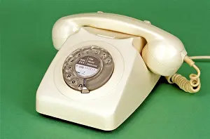 Transmit: Retro classic telelphone