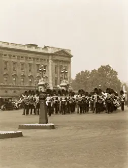 Stereo: Return from Changing of the Guard, London