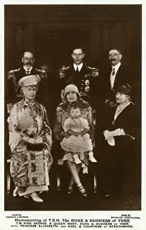 Bowes Lyon: Return of the Duke and Duchess of York - Royal group