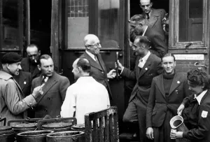 Commissioner: Return of French prisoners of war, 1943