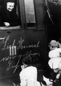 Annexed: Return of French refugees, 1940