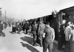Fled: Return of French refugees, 1940