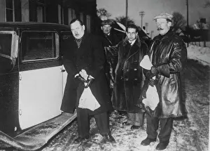 Insurance: Return of found gold bars, 1935