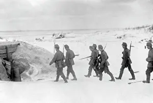Emplacement: Return of a patrol of German riflemen, 1916