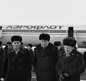 Welcomed: Return of Soviet delegation from Pyongyang