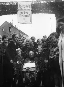 Lorraine: Returnee in Saarbrucken, 1940