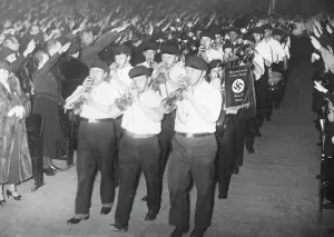 Shirts: Revolutionary celebrations of the SA-Standarte