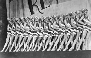 Tiller: Revue performance in Berlin, 1925