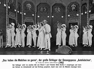 Revue: Revue theatre in Berlin, 1912