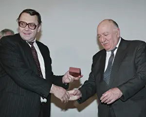 Rewarding: Rewarding foreign scientists