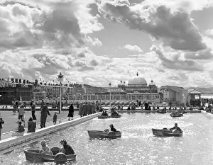 Glistening: RHYL 1950S