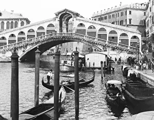 Rialto: Rialto Bridge, Venice, Italy