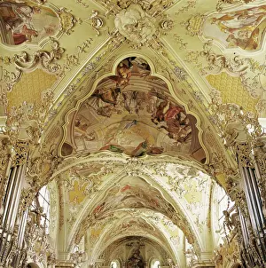 1142: Rich decorated vaults of the monastery Neustift