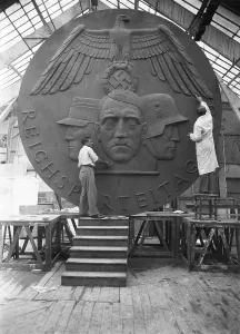 Klein: Richard Klein and Albert Allmann edit the badge for the Nure