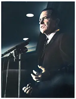 Milhous: RICHARD NIXON