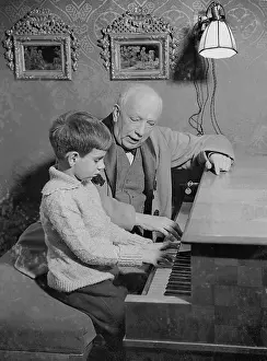 Strauss: Richard Strauss with his grandson, 1934