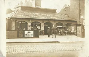 Bexleyheath: Richards Garage, Bexleyheath